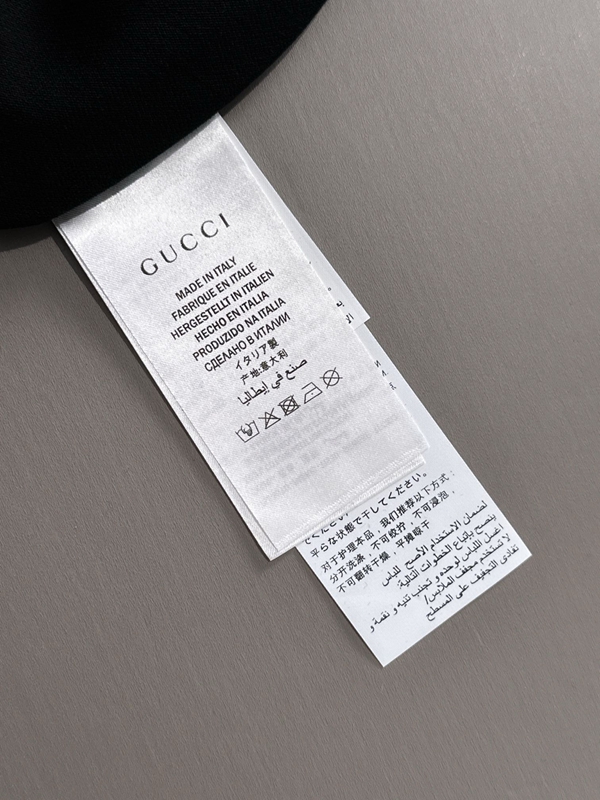 ブランドTシャツ着用イメージ